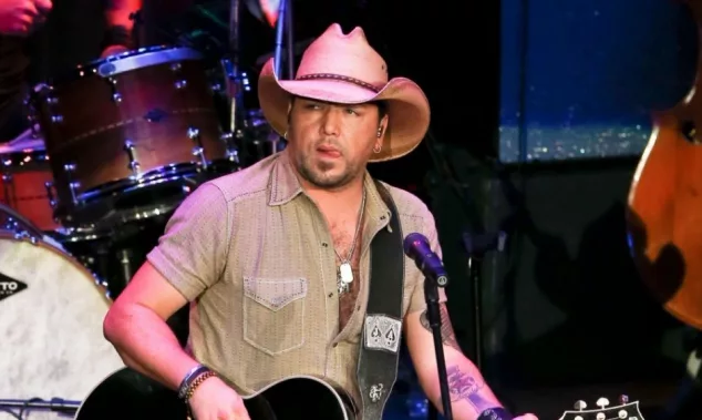 Jason Aldean performs onstage during the 9th Annual ACM Honors at the Ryman Auditorium on September 1^ 2015 in Nashville^ Tennessee.