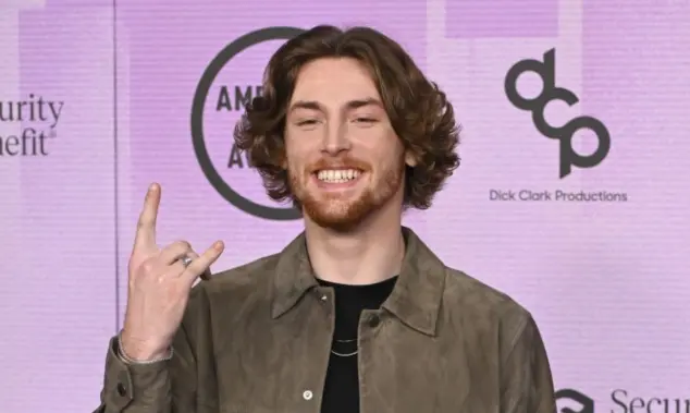 Bailey Zimmerman at the 2022 American Music Awards at the Microsoft Theatre.LOS ANGELES^ CA. November 20^ 2022