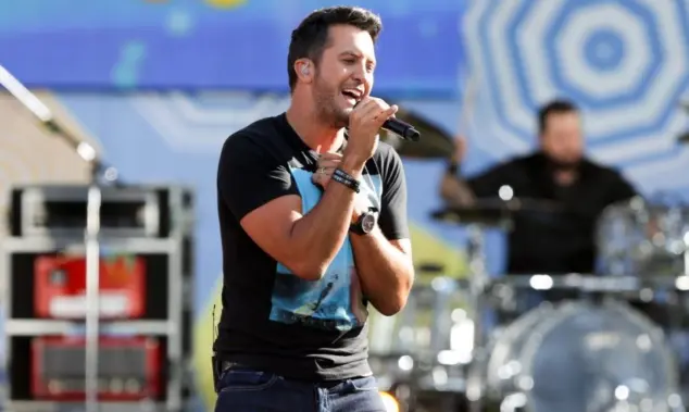 Luke Bryan performs onstage at ABC's Good Morning America Summer Concert Series at Rumsey Playfield on August 7^ 2015 in New York City.