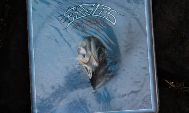 Vinyl cover art of Eagles Their Greatest Hits 1971-1975^ featuring rock music.