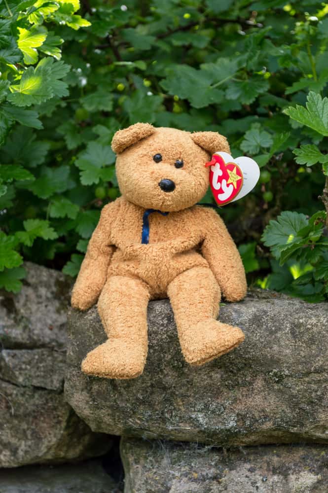 teddy bear with 2018 on foot