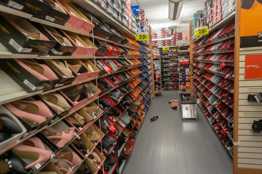 show me payless shoe store