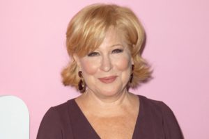 Bette Midler Shares First Look From ‘Hocus Pocus’ Reunion With Sarah Jessica Parker And Kathy Najimy Bette Midler Shares First Look From ‘Hocus Pocus’ Reunion With Sarah Jessica Parker And Kathy Najimy