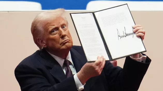 getty_trump-1-gty-er-250423_1745422843467_hpmain662555