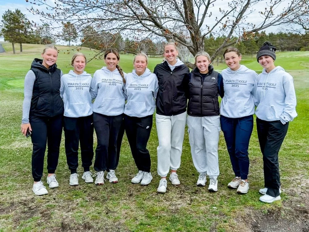 pirate-girls-golf372263