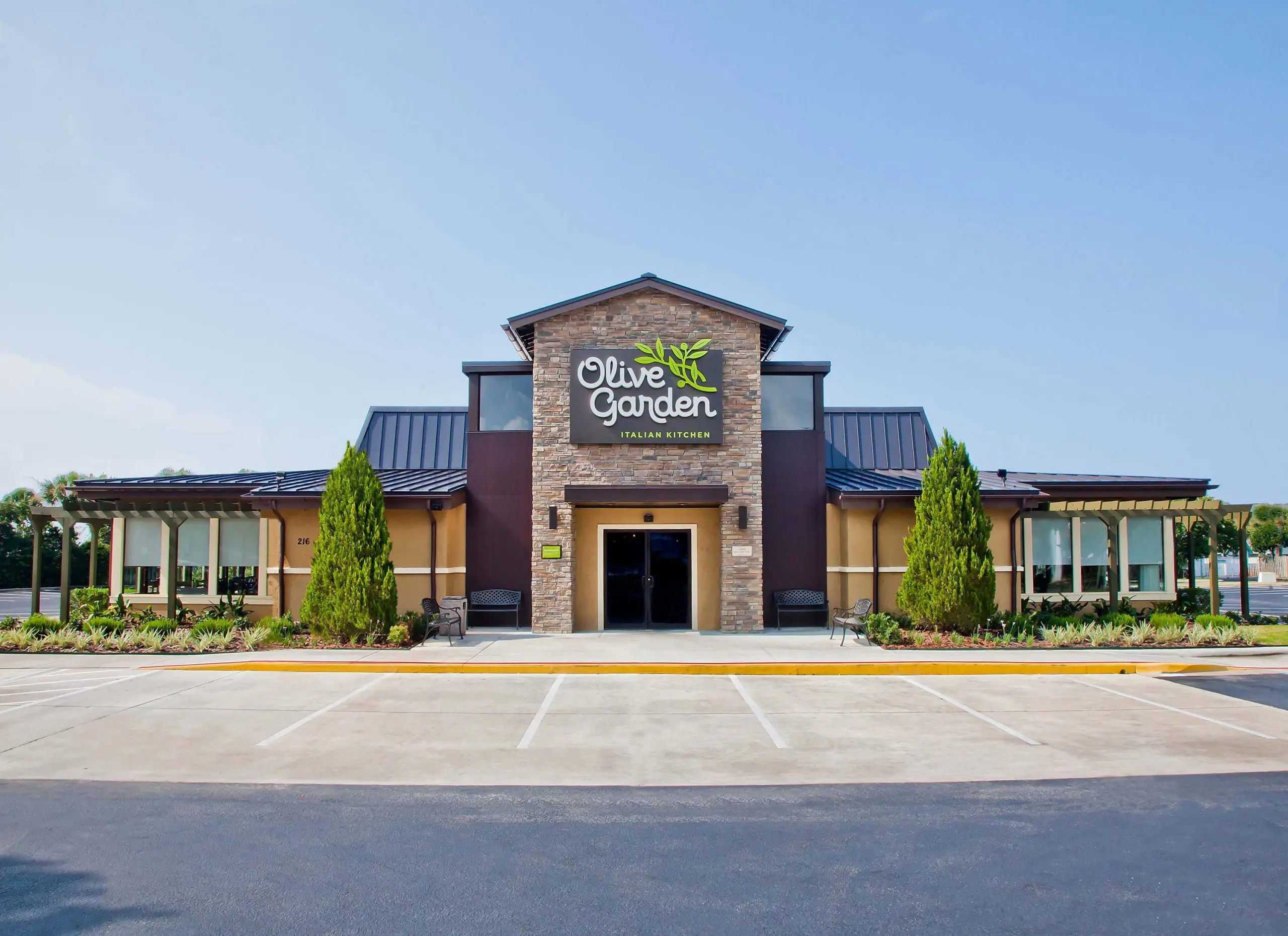 olive_garden_exterior_hr-scaled954719