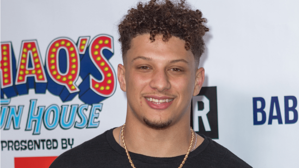 patrick mahomes bird shirt state farm