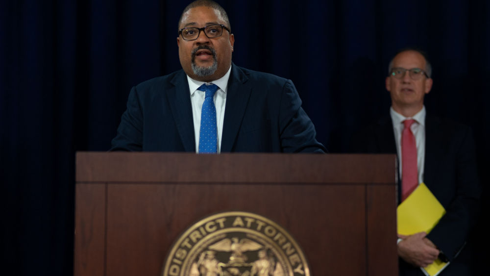 shutterstock_2199567225879829