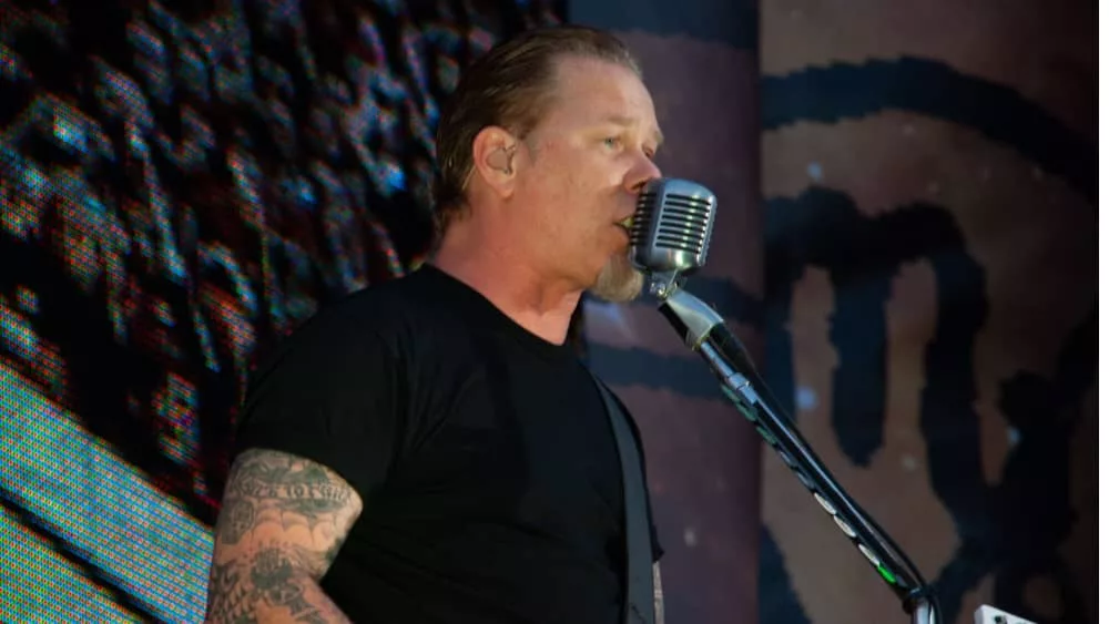 shutterstock_221035730936556