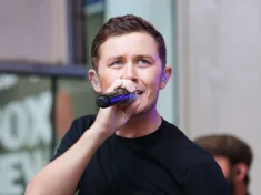 Scotty McCreery performs at 48th Street and 6th Avenue on July 31^ 2015 in New York City.