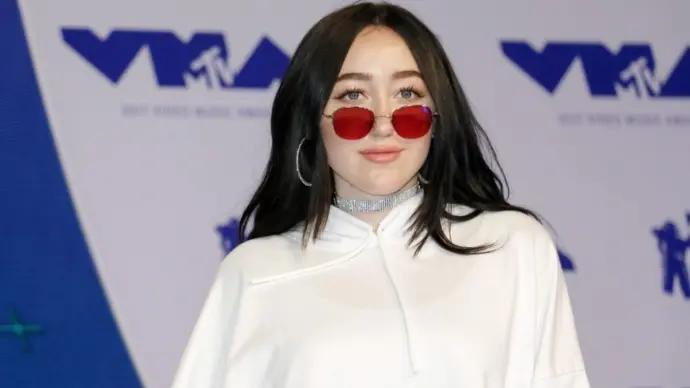 Noah Cyrus at the 2017 MTV Video Music Awards held at the Forum in Inglewood^ USA on August 27^ 2017.