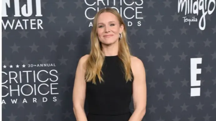 Kristen Bell at the Critics Choice Awards 2025. SANTA MONICA^ USA. February 07^ 2025