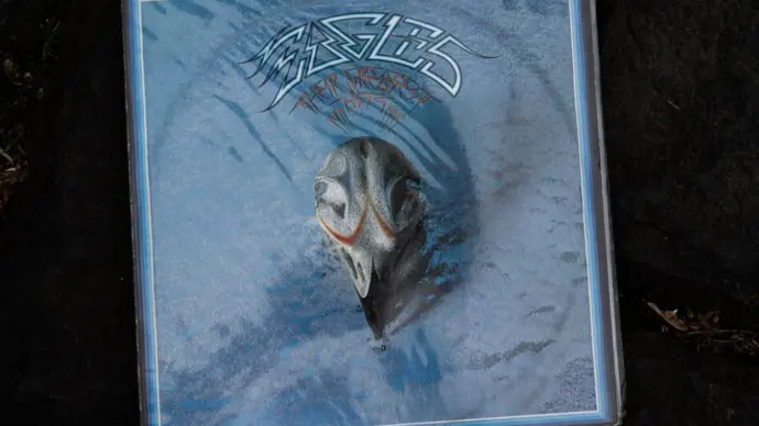Vinyl cover art of Eagles Their Greatest Hits 1971-1975^ featuring rock music.