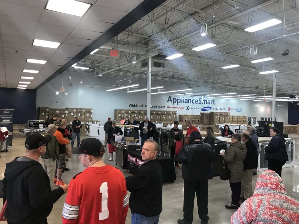 James Lauriniaitis at ApplianceSmart on November 18, 2018 WBNS