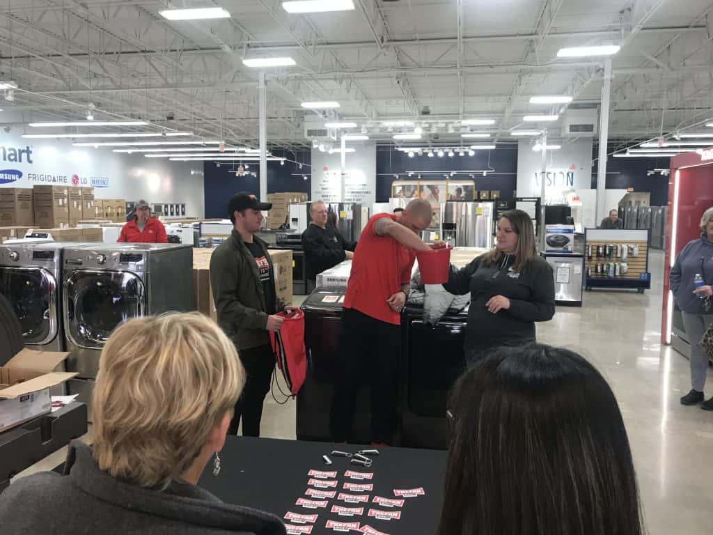 James Lauriniaitis at ApplianceSmart on November 18, 2018 WBNS