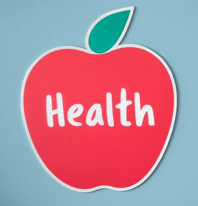 apple-blue-background-close-up-1353366
