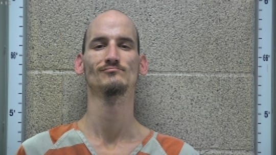 daaa01a8-2656-4df7-90f4-8d973d441090-christopher_davis