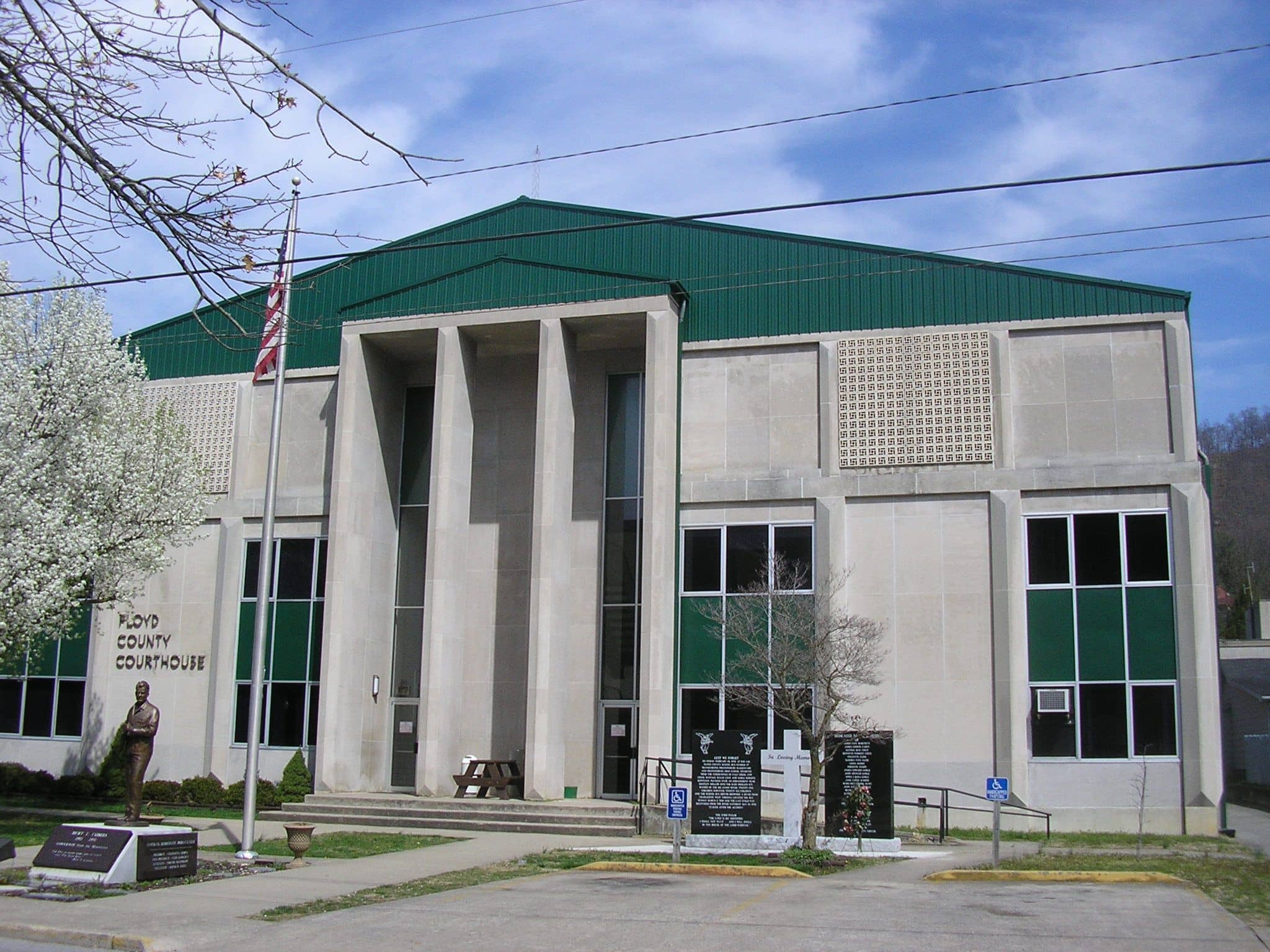 Floyd County Courthouse Re opens With Limited Access Q95FM
