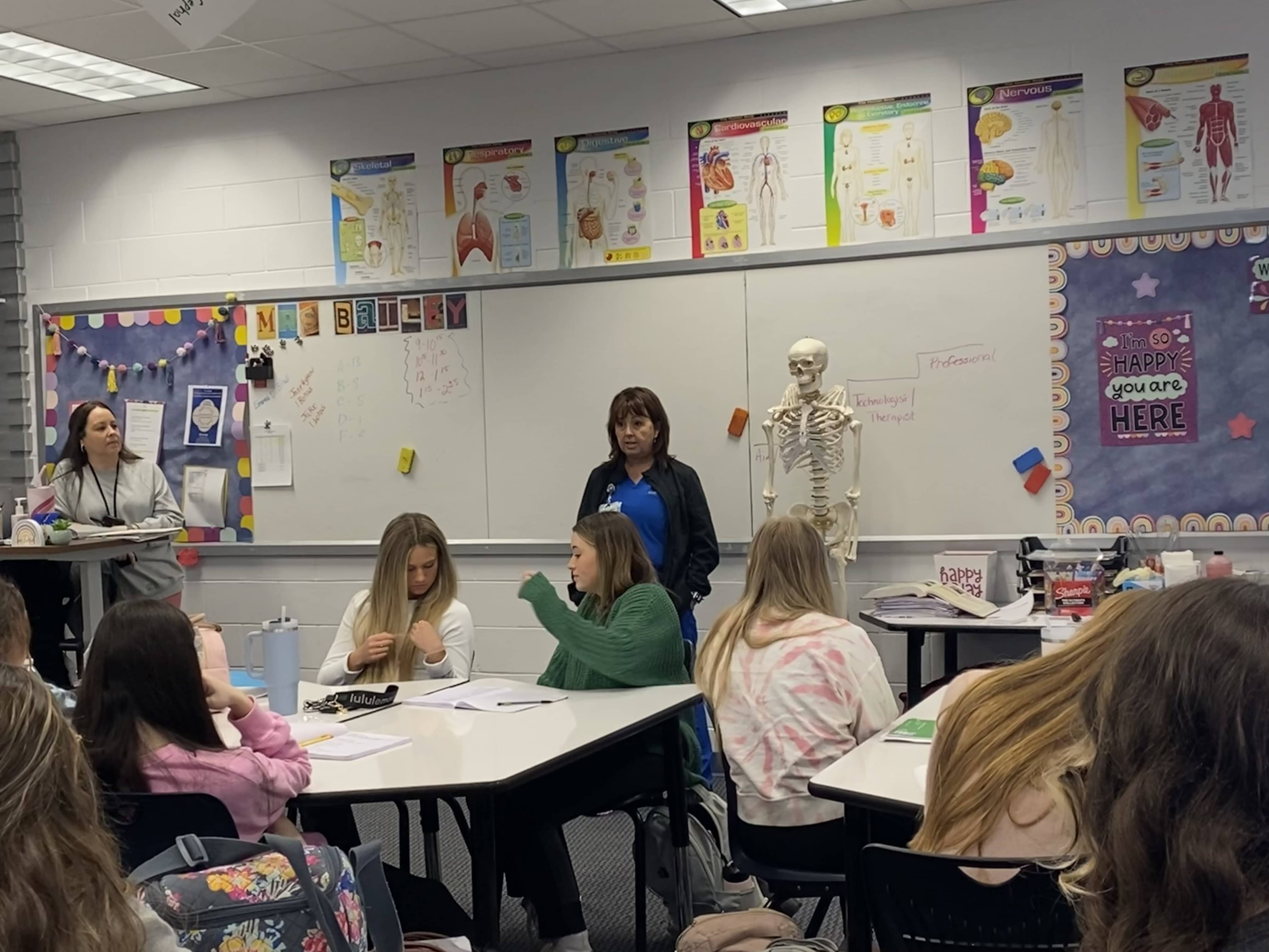 susan-kendrick-speaking-to-mrs-baileys-class-at-fcsi
