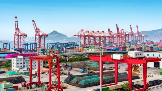 Large container terminal^ Lianyungang^ China.