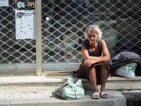 homeless-1058245_640