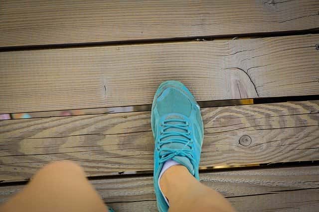 blue-shoes-walk-640