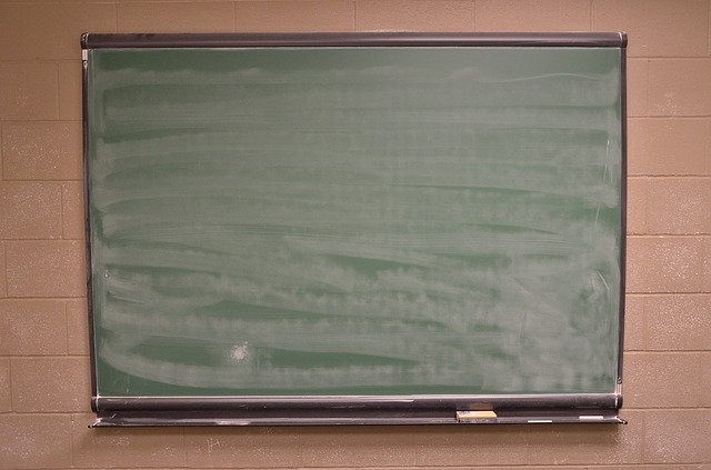 blackboard-1185042_640-1