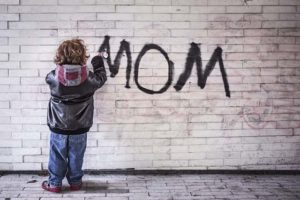 mom-graffiti-jpg-2