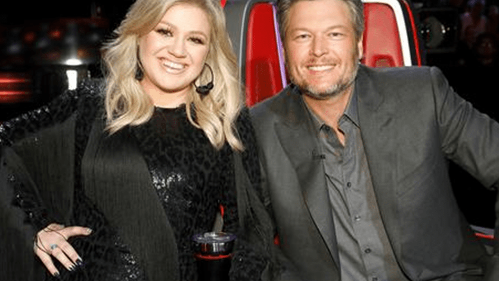 kelliclarksonblakeshelton-courtesy-fb-nbcthevoice-2