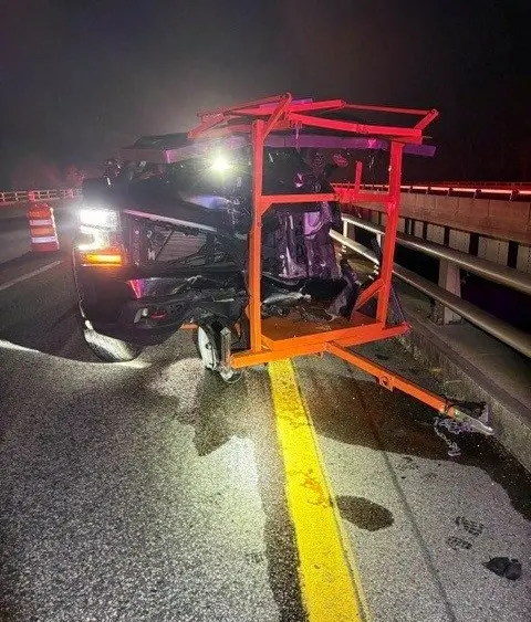 turnpike-crash-sign-board-9-2-26-pic2