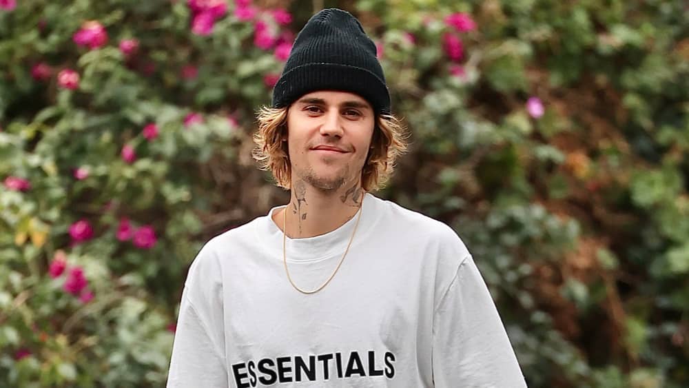 Justin Bieber recruits Usher, Ludacris, and Snoop Dogg for “Peaches (Remix)”