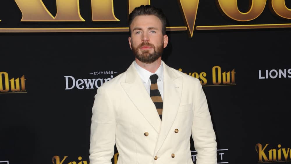 Chris Evans teaming up with Dwayne Johnson in the film ‘Red One’ for Amazon Studios