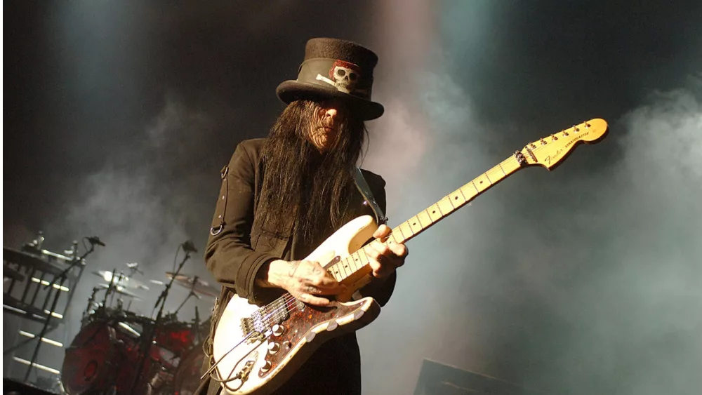 Mick Mars of Motley Crue performing live at the Hammersmith Apollo in London. 11th June 2007.