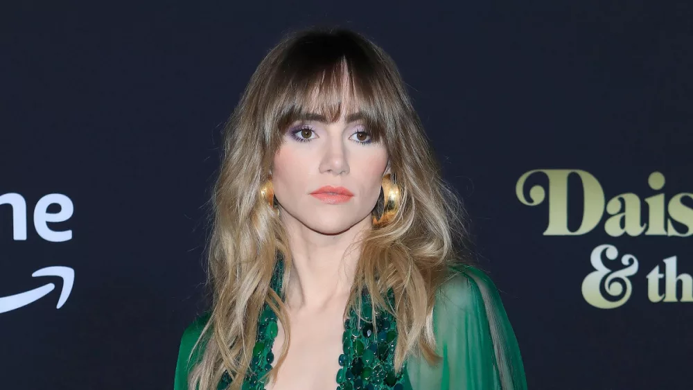 Suki Waterhouse at the Premiere of Daisy Jones and The Six at the TCL Chinese Theatre IMAX LOS ANGELES, CA - FEB 23, 2023