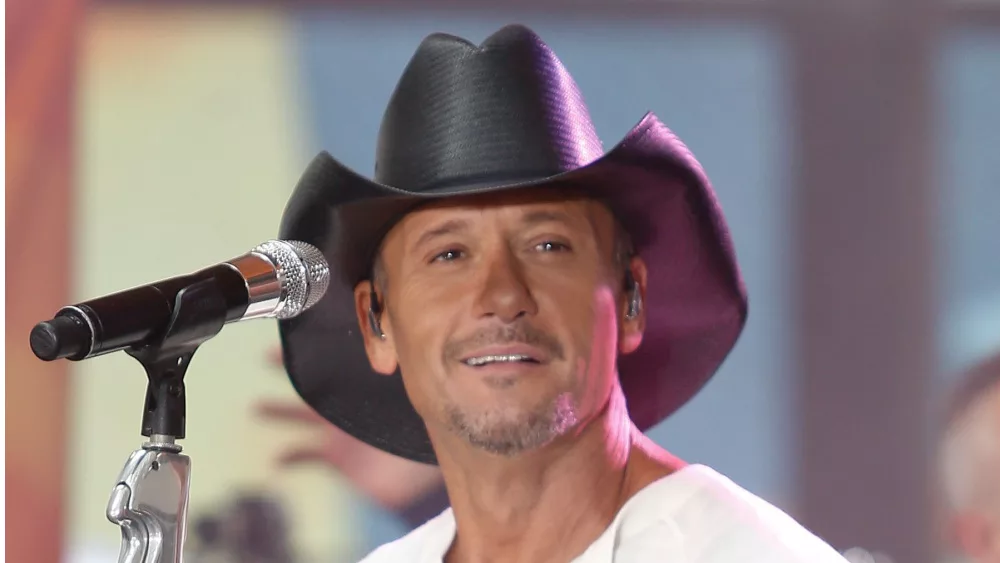 Tim McGraw performs on the Today Show at Rockefeller Plaza on May 23, 2014 in New York City.