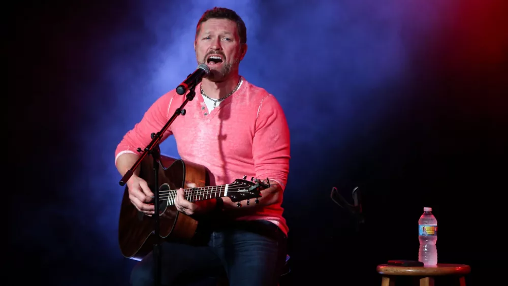Craig Morgan performs onstage at The Emporium on February 3, 2016 in Patchogue, New York.