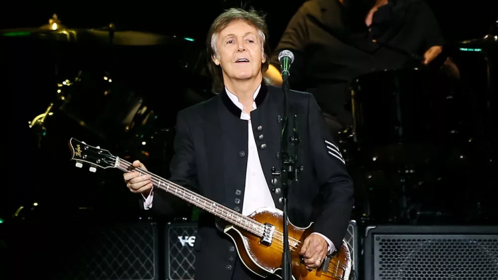 Paul McCartney performs onstage at NYCB Live on September 27, 2017 in Uniondale, New York.