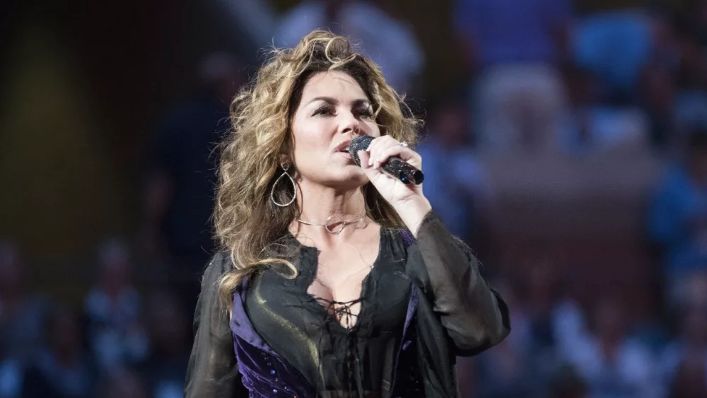 Shania Twain performs during opening ceremony at US Open Championships day 1 at Billie Jean King Tennis center. New York, NY USA - August 28, 2017: