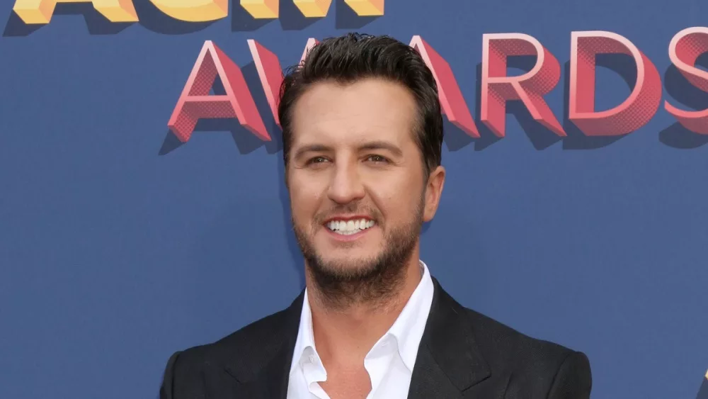 Luke Bryan at the Academy of Country Music Awards 2018 at MGM Grand Garden Arena on April 15, 2018 in Las Vegas, NV