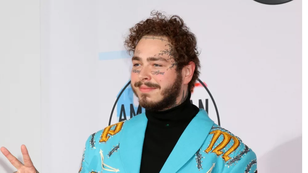 Post Malone at the 2018 American Music Awards at the Microsoft Theater on October 9, 2018 in Los Angeles, CA