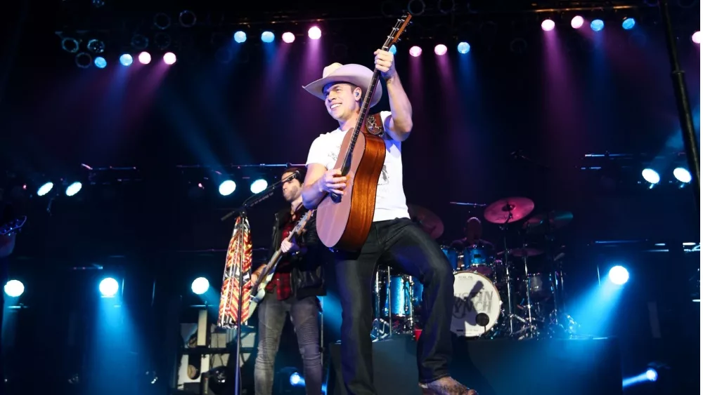 Dustin Lynch performs onstage at the Paramount on December 11, 2015 in Huntington, New York. HUNTINGTON, NY-DEC 11