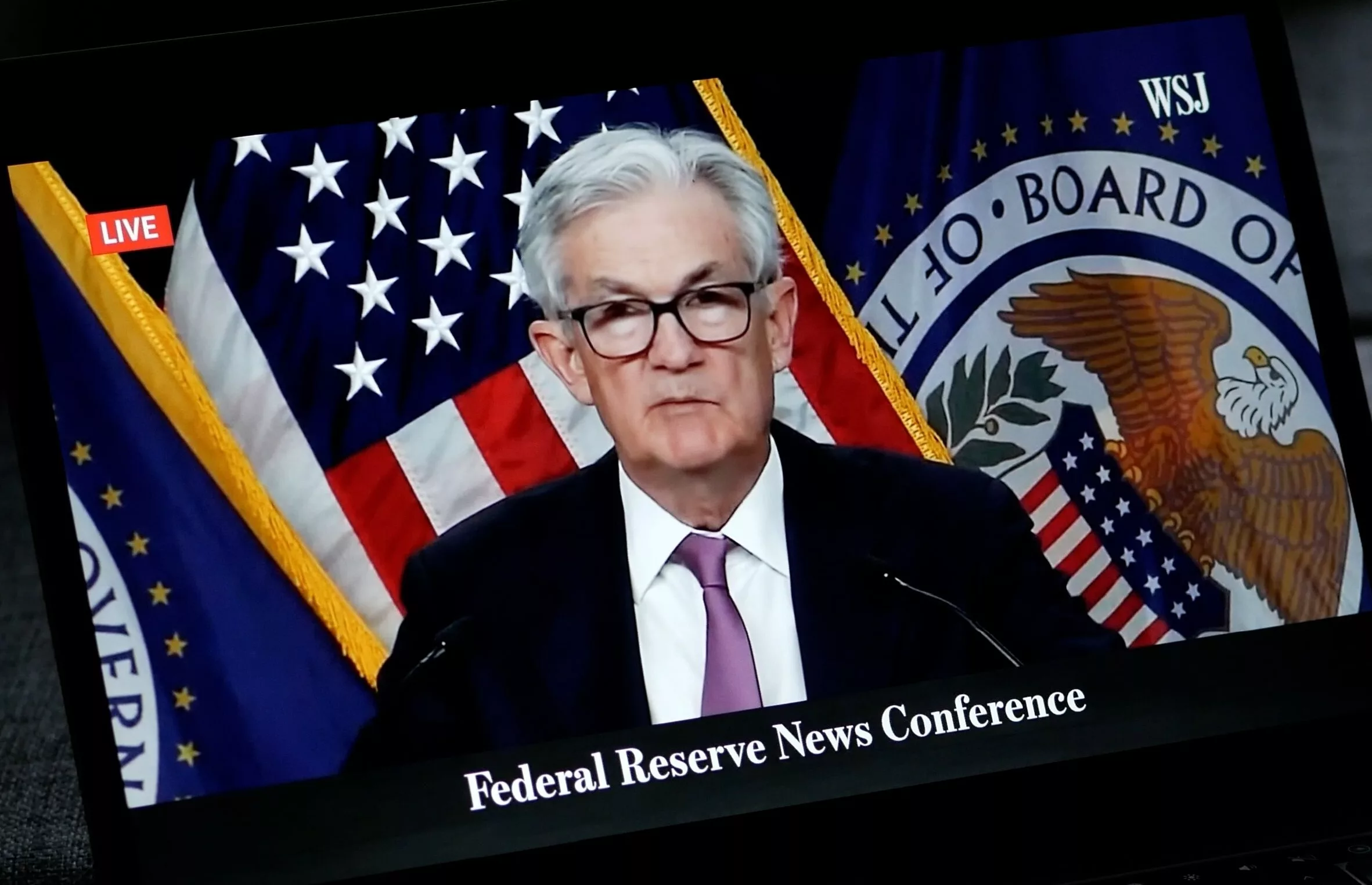 Fed Chair Jerome Powell Talking about Inflation, Wathing the Video on CNBC Television YouTube Channel, on a Macbook Pro