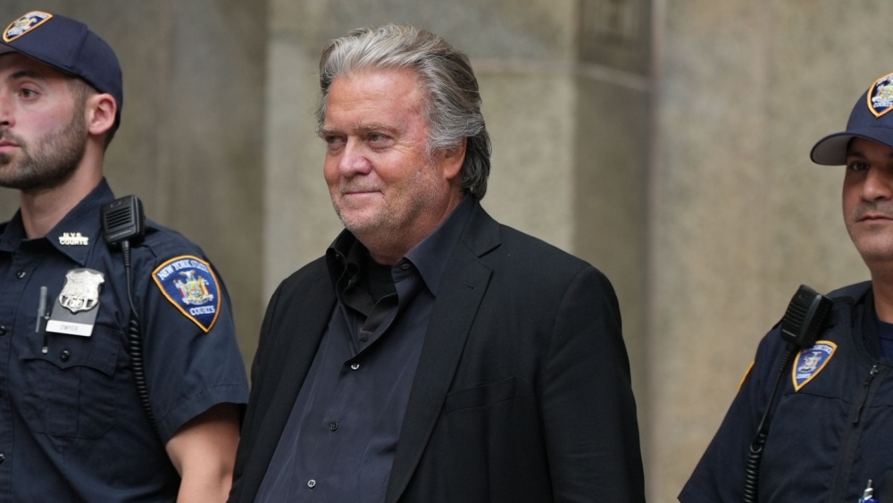 Steve Bannon released from prison after serving 4 month sentence