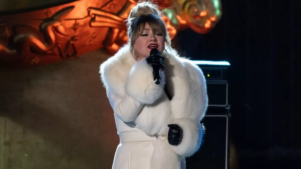 Kelly Clarkson hosts and performs during the 91st annual Rockefeller Center Christmas tree lighting ceremony in New York on November 29, 2023