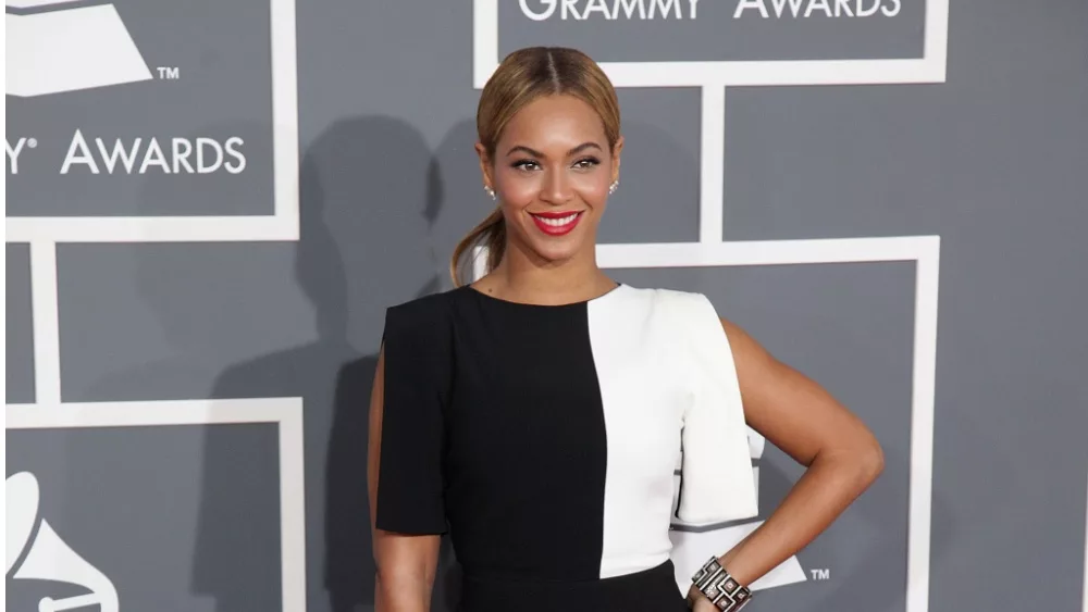 Beyonce arrives to the 2013 Grammy Awards on February 10, 2013 in Hollywood, CA