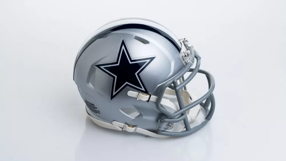 Dallas Cowboys helmet, on a white background. MONTERREY, NL, MEXICO - 17 AGOSTO 2024