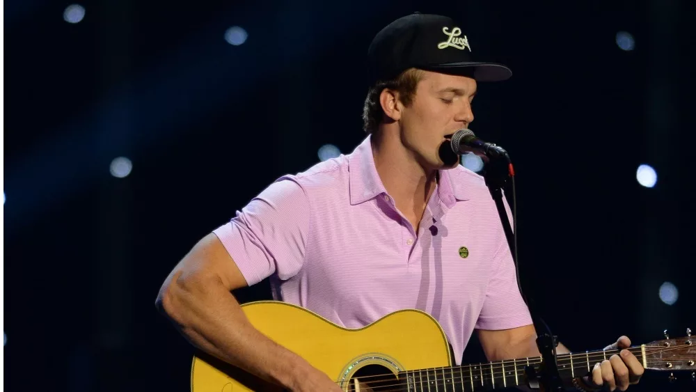 Parker McCollum performs in Hollywood, Florida on November 14, 2024 as part of Audacy’s Stars and Strings benefit concert.
