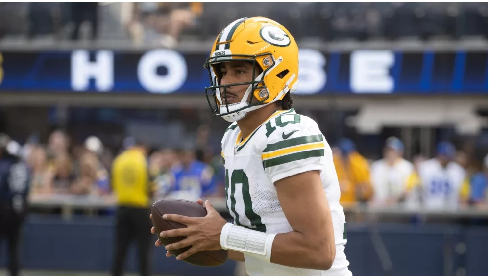 Green Bay Packers quarterback Jordan Love #10 warms up prior to an NFL football game against the Los Angeles Rams at SoFi Stadium, Sunday, Oct. 6, 2024, in Inglewood, Calif.