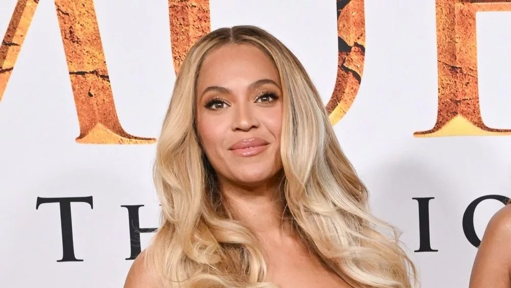 Beyonce arrives for ‘Mufasa: The Lion King’ World Premiere on December 09, 2024 in Hollywood, CA