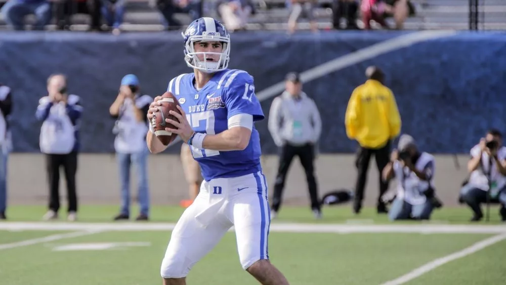 QB Daniel Jones (17) at Walk-On's Independence Bowl, Shreveport, USA - 27 Dec 2018: